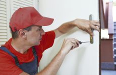 5 Reasons why you need a residential locksmith service